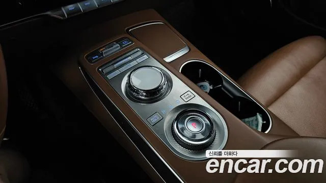 Genesis GV70 2021 thumb 9