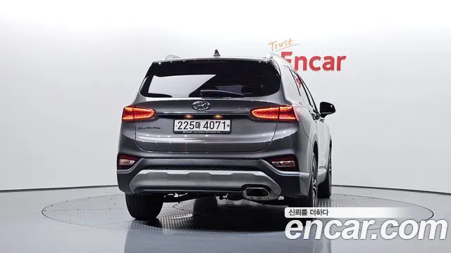 Hyundai Santa Fe 2019 thumb 4