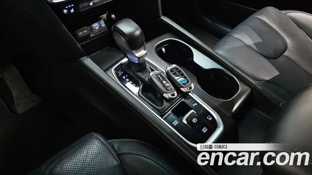 Hyundai Santa Fe 2019 thumb 9