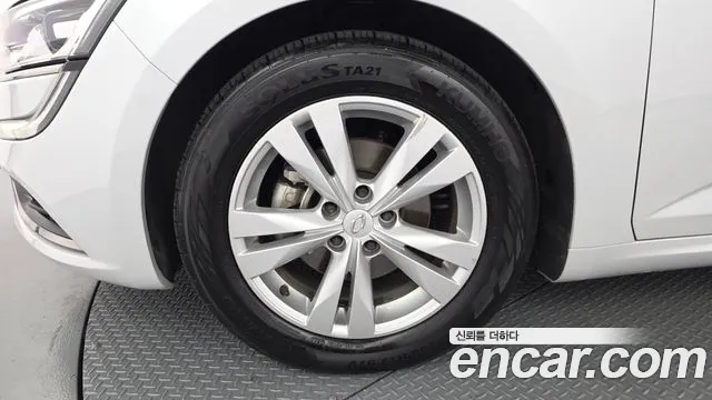 Renault-KoreaSamsung Megane 2016 thumb 5