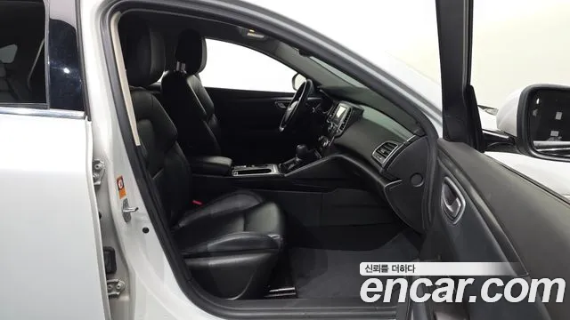 Renault-KoreaSamsung Megane 2016 thumb 11