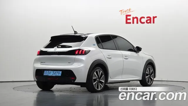 Peugeot 208 2021 thumb 2