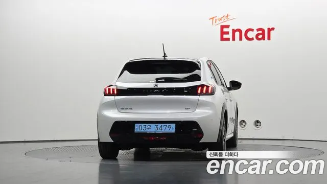 Peugeot 208 2021 thumb 4