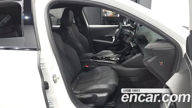 Peugeot 208 2021 thumb 11