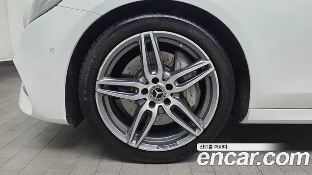 Mercedes-Benz E-Класс 2018 thumb 4