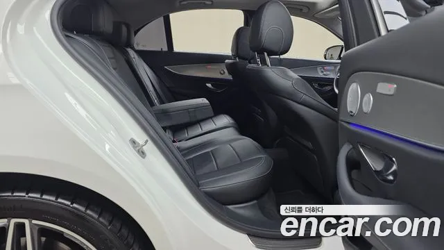 Mercedes-Benz E-Класс 2018 thumb 10