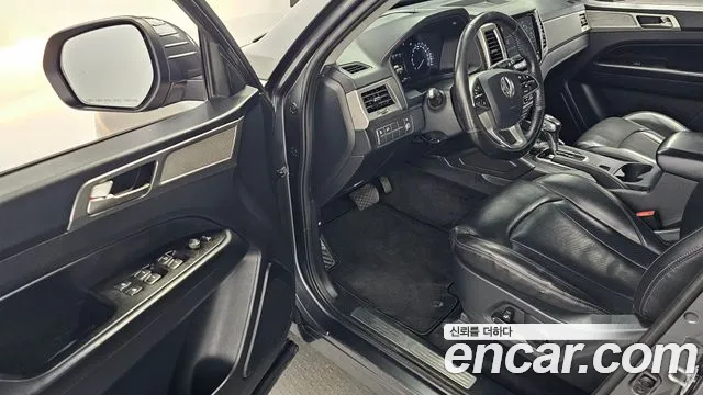 KG_Mobility_Ssangyong Rexton 2019 thumb 10