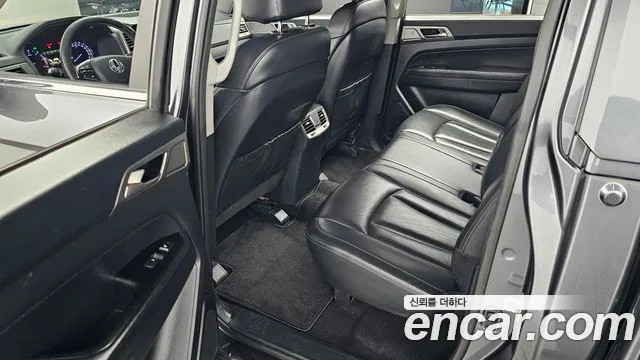 KG_Mobility_Ssangyong Rexton 2019 thumb 11