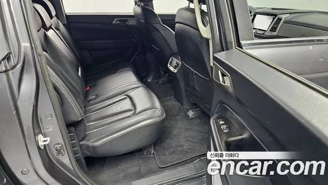 KG_Mobility_Ssangyong Rexton 2019 thumb 12