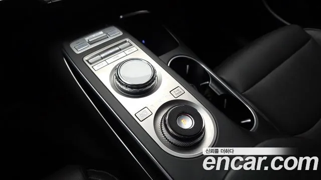 Genesis GV70 2021 thumb 9