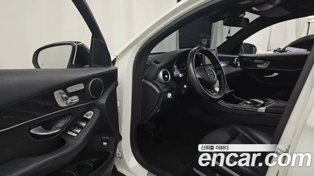 Mercedes-Benz GLC 2019 thumb 10