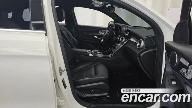 Mercedes-Benz GLC 2019 thumb 12