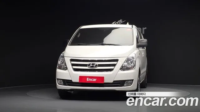 Hyundai Starex 2017 thumb 3