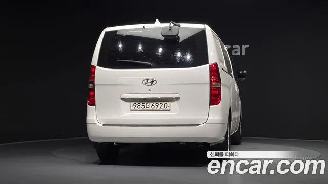 Hyundai Starex 2017 thumb 4