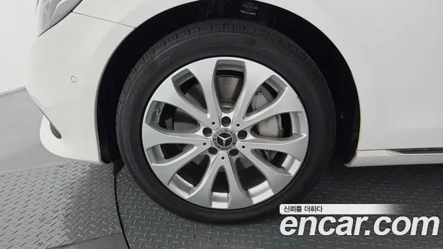 Mercedes-Benz E-Класс 2020 thumb 5