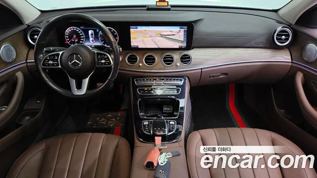 Mercedes-Benz E-Класс 2020 thumb 7