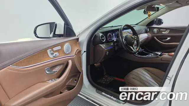 Mercedes-Benz E-Класс 2020 thumb 10