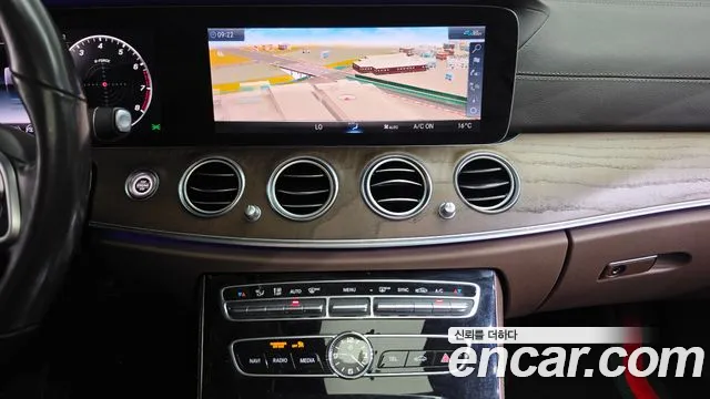 Mercedes-Benz E-Класс 2020 thumb 12
