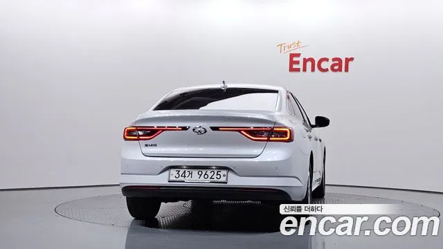 Renault-KoreaSamsung Megane 2019 thumb 4
