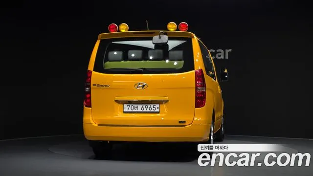 Hyundai Starex 2018 thumb 4