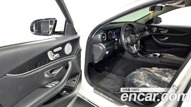 Mercedes-Benz E-Класс 2019 thumb 10