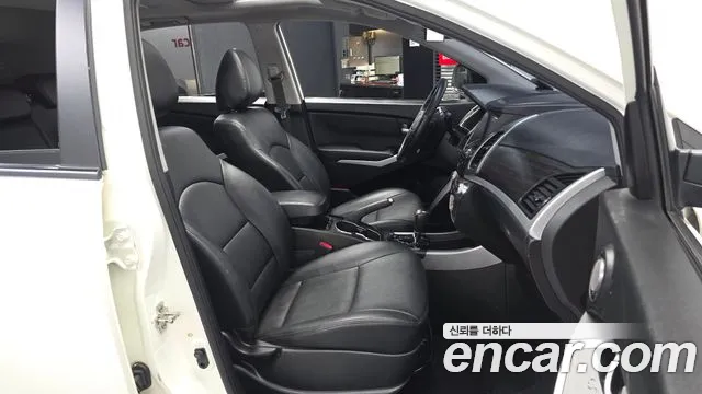 KG_Mobility_Ssangyong KORANDO 2015 thumb 11