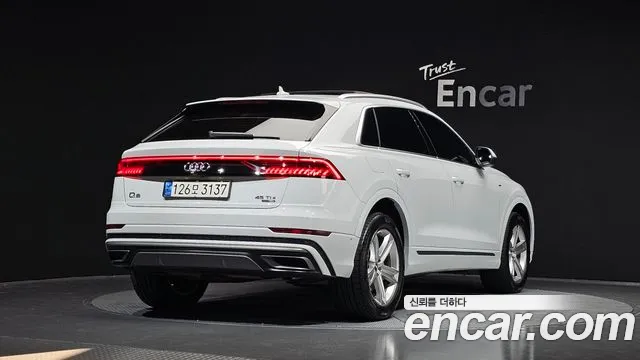 Audi Q8 2020 thumb 2
