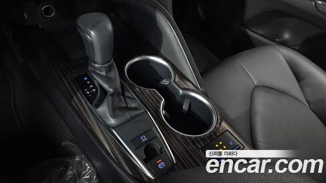 Toyota Camry 2018 thumb 9