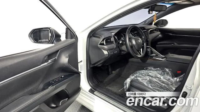 Toyota Camry 2018 thumb 10