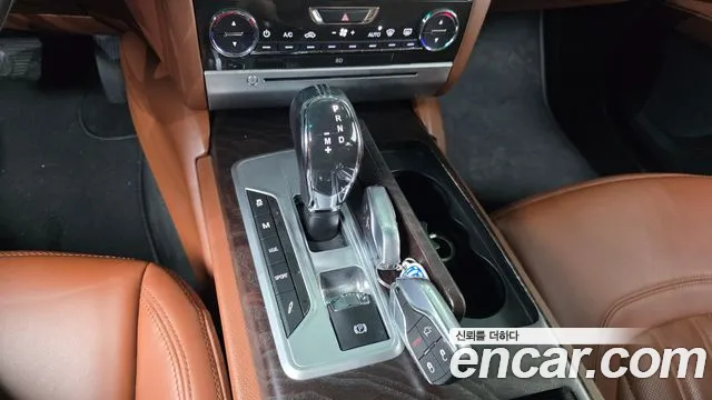 Maserati Quattroporte 2016 thumb 9