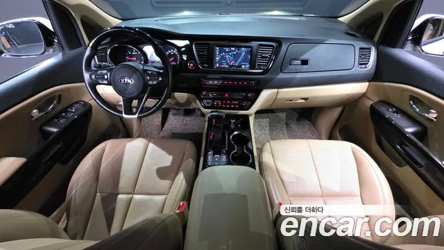 Kia Carnival 2018 thumb 7