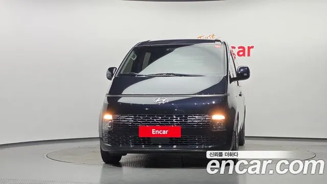 Hyundai Staria 2021 thumb 3