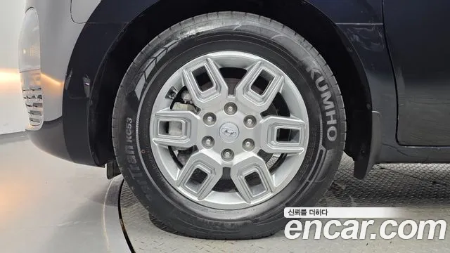 Hyundai Staria 2021 thumb 5