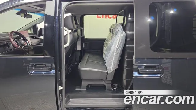 Hyundai Staria 2021 thumb 11