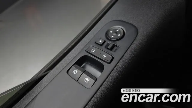 Hyundai Staria 2021 thumb 12
