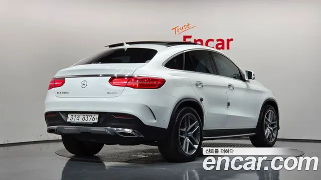 Mercedes-Benz GLE 2017 thumb 2