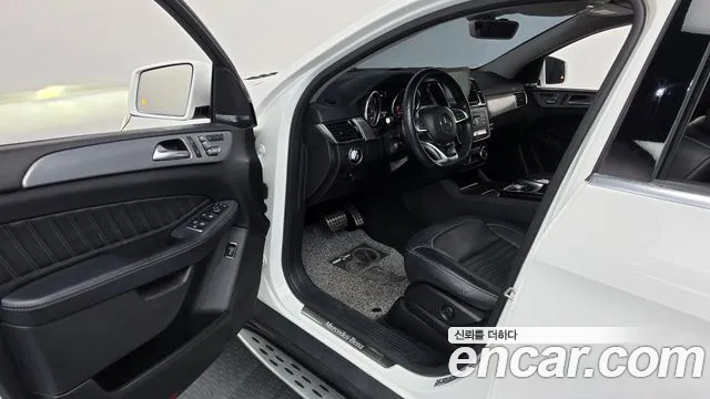 Mercedes-Benz GLE 2017 thumb 10