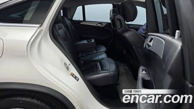 Mercedes-Benz GLE 2017 thumb 11