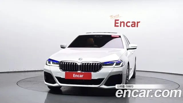 BMW 5-Series 2017 thumb 2