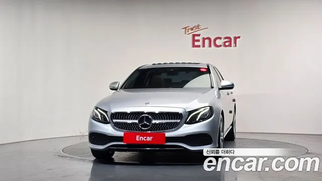 Mercedes-Benz E-Класс 2018 thumb 3