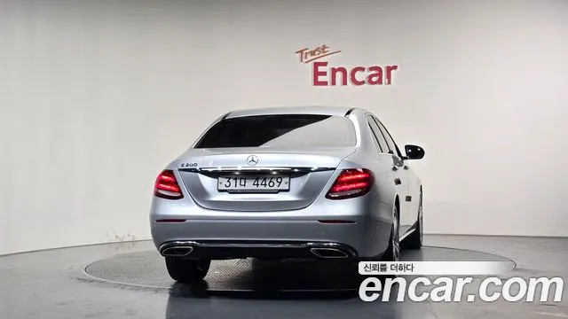 Mercedes-Benz E-Класс 2018 thumb 4