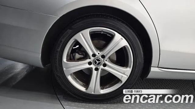 Mercedes-Benz E-Класс 2018 thumb 5