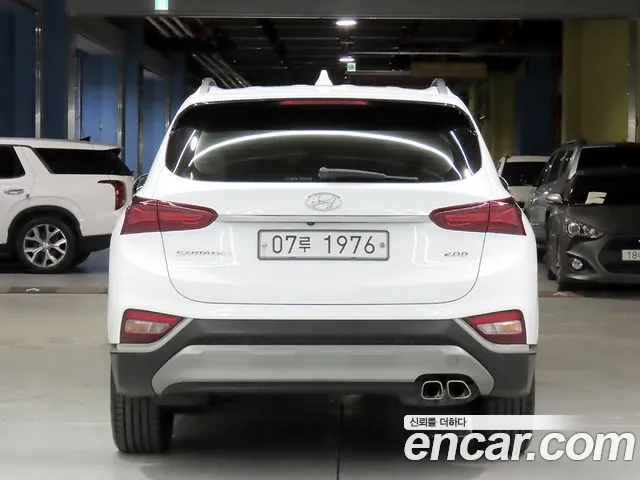 Hyundai Santa Fe 2018 thumb 3