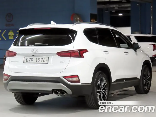 Hyundai Santa Fe 2018 thumb 4