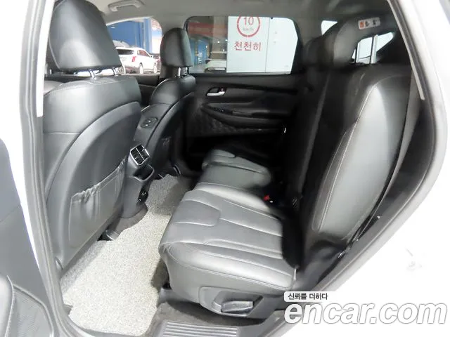Hyundai Santa Fe 2018 thumb 7