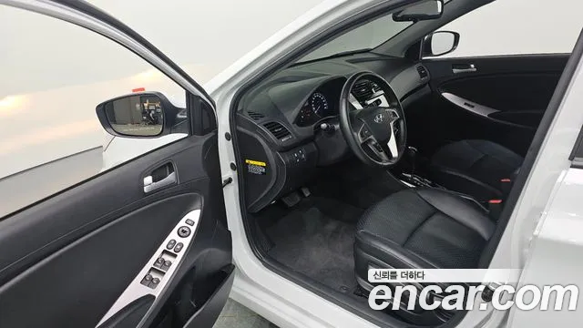 Hyundai Accent 2019 thumb 9