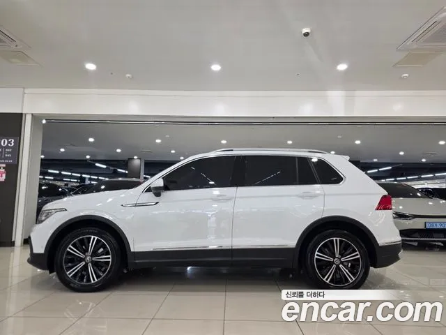 Volkswagen Tiguan 2022 thumb 3