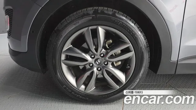 Hyundai Santa Fe 2013 thumb 5