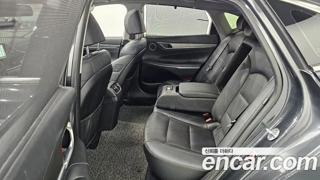 Hyundai Grandeur 2017 thumb 11