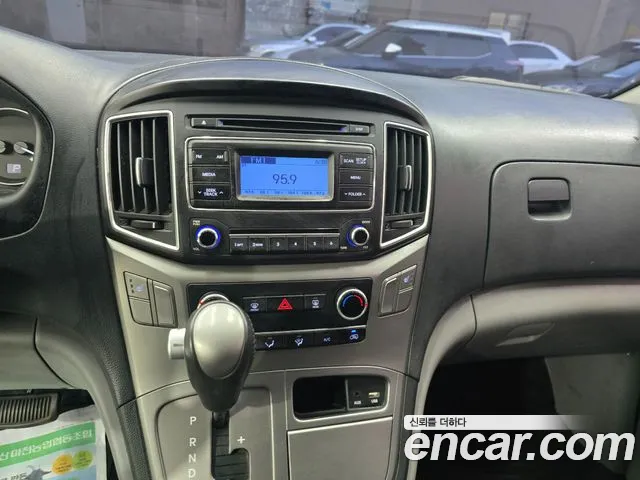 Hyundai Starex 2019 thumb 10